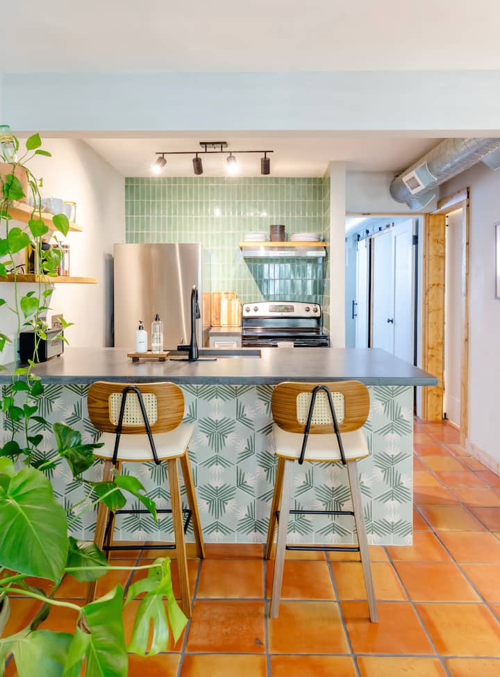 Work From Home In 6th St Oaxacan Oasis With Pool - Hyde Park - Austin