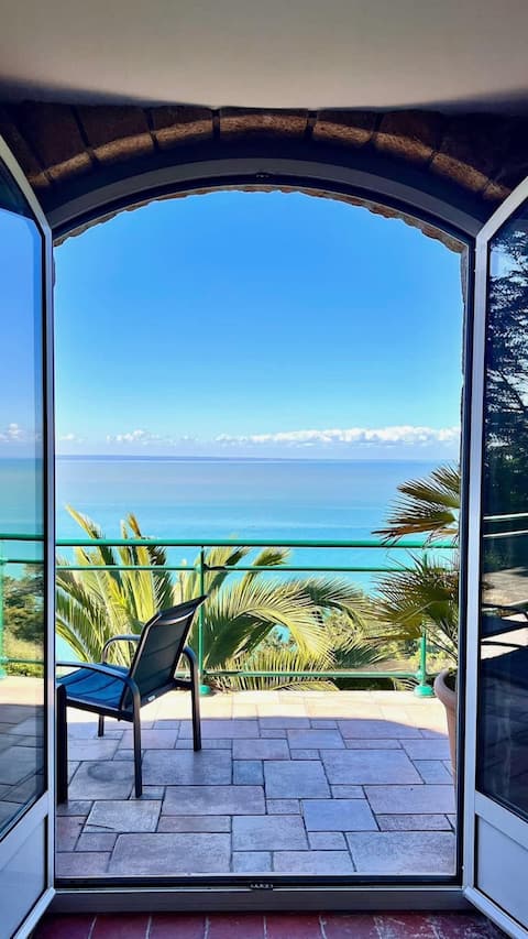 La Chaumière Vauban, View of Sea and Mont Saint-Michel