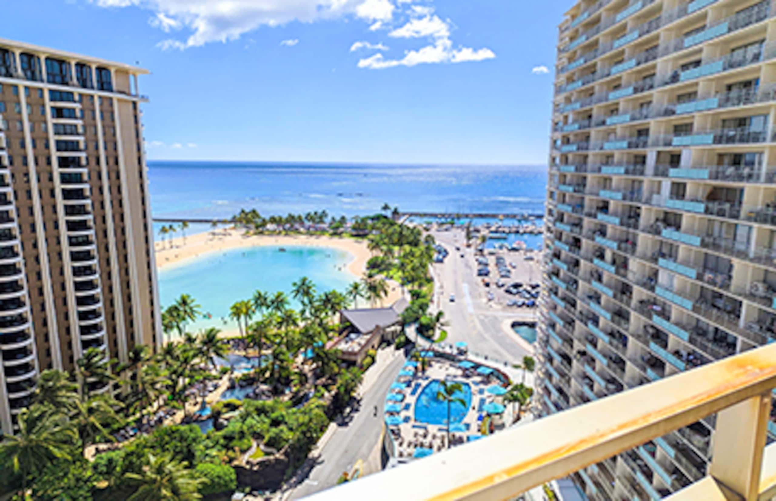 Waikiki Ilikai Resort OceanView Condo with Pools - Image 14