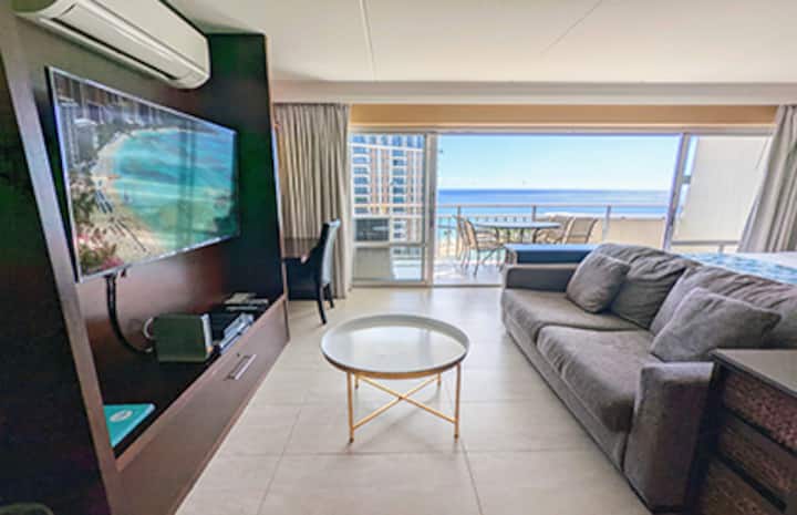 Waikiki Ilikai Resort Oceanview Condo With Pools - Honolulu, HI