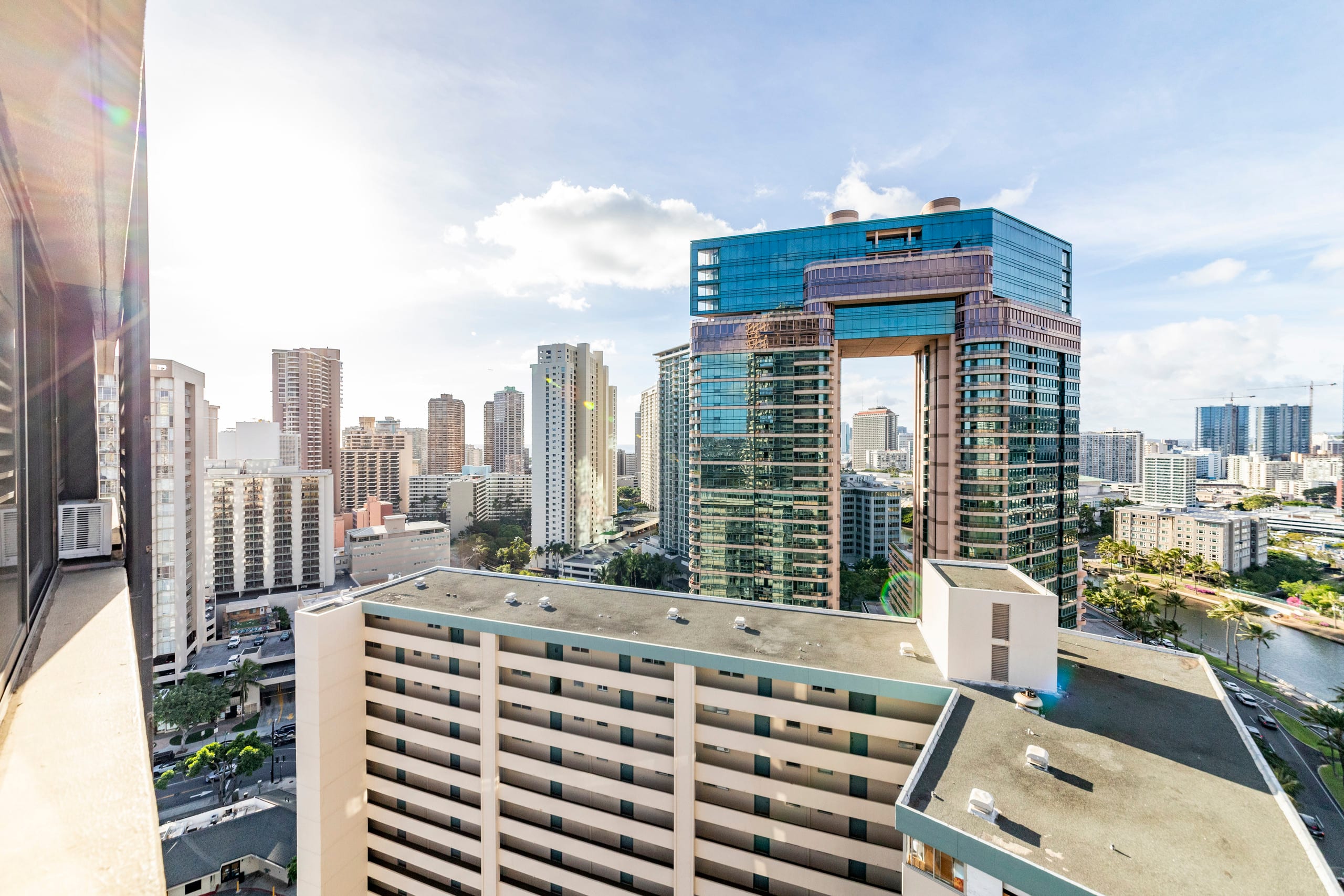 Condo in Honolulu · ★4.65 · Studio · 1 bed · 1 bath - Image 21
