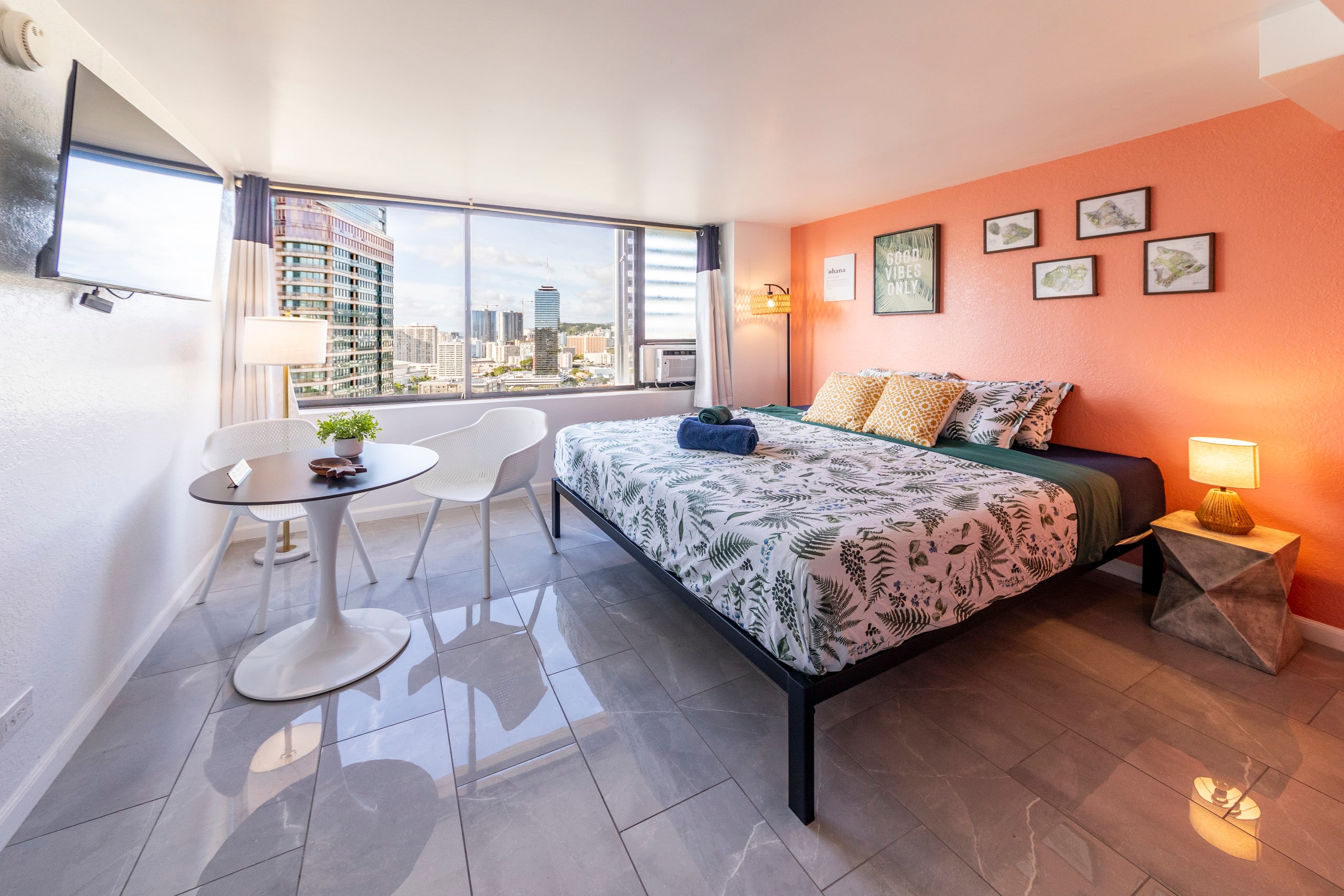 Condo in Honolulu · ★4.65 · Studio · 1 bed · 1 bath - Image 25