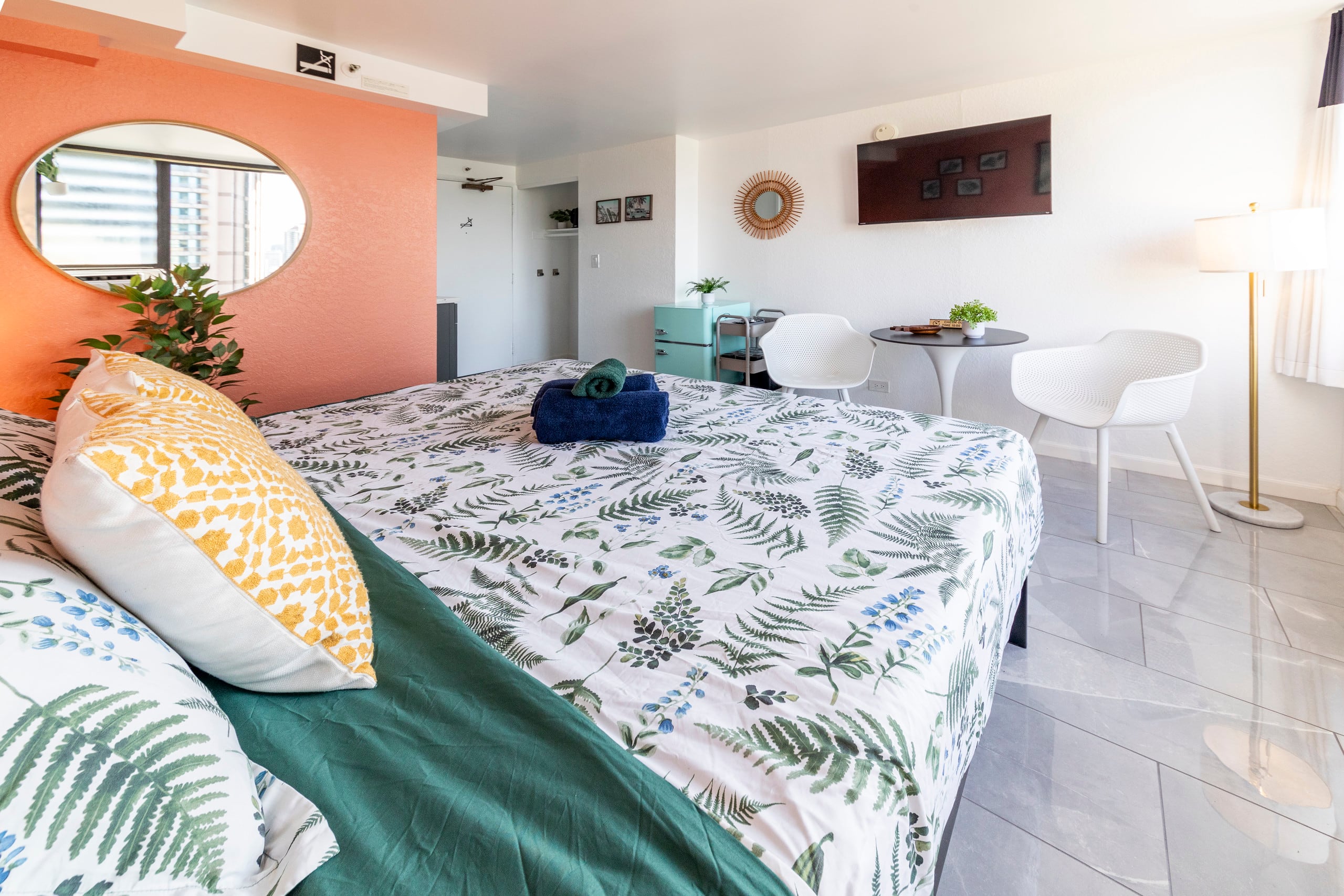 Condo in Honolulu · ★4.65 · Studio · 1 bed · 1 bath - Image 37