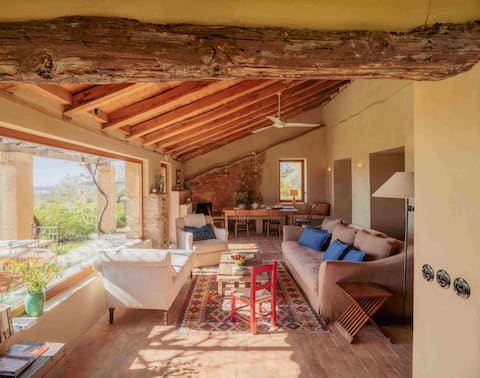 Top performing Airbnb: The Cypresses of Bocaloso in Cáceres