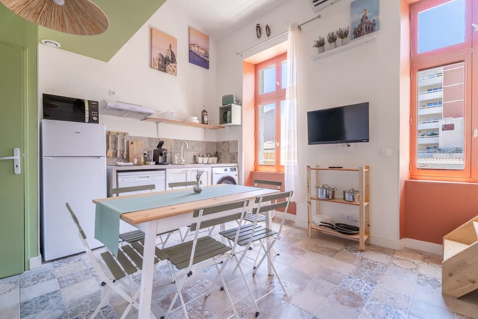 Cuisine et salle à manger de l'appartement Le Marseillais