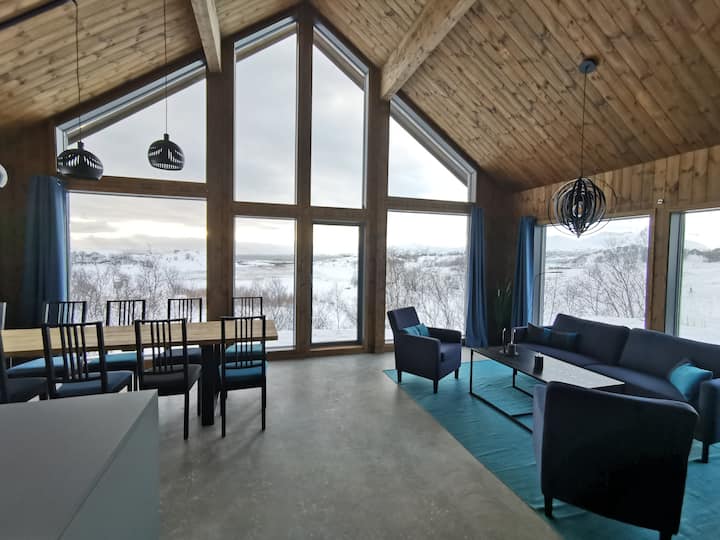 The Portal To Lofoten. Modern Cabin By The Sea - Lødingen