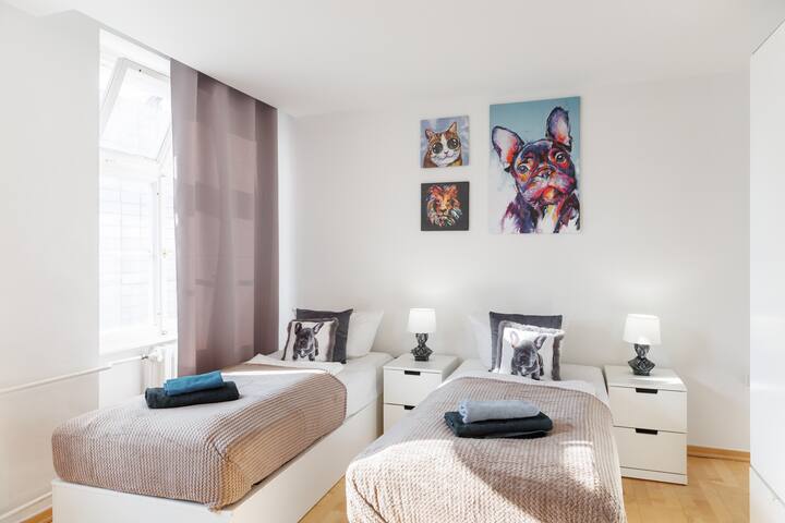 3 Rooms Apt. City Center Fischerinsel Mitte 6 Pers gallery image 2