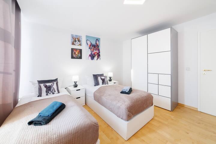 3 Rooms Apt. City Center Fischerinsel Mitte 6 Pers gallery image 5