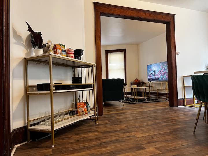 Entire First Floor Of An Artsy Home In Westcott! - Syracuse, NY