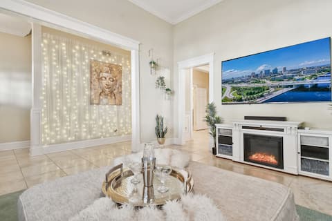 Successful Airbnb property: Hyde Park Townhouse with Wellness Suite in Historic Hyde Park