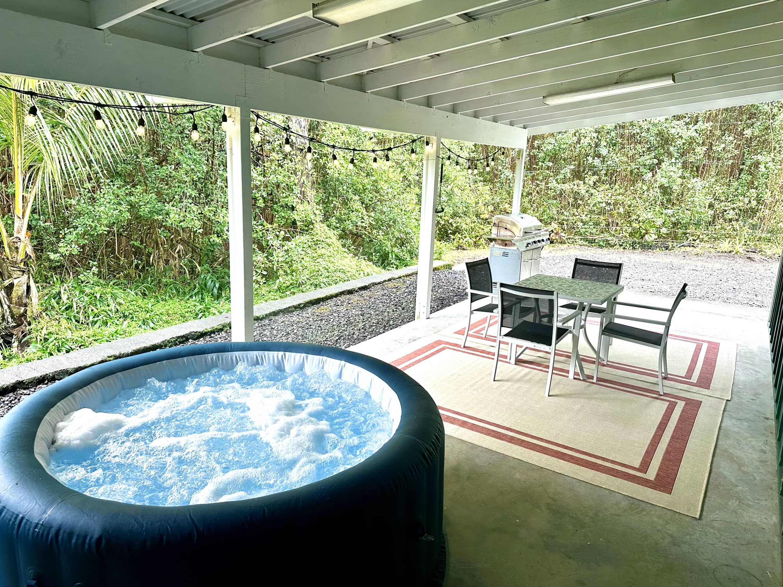 Home in Keaau · ★4.91 · 2 bedrooms · 2 beds · 2 private baths - Image 4