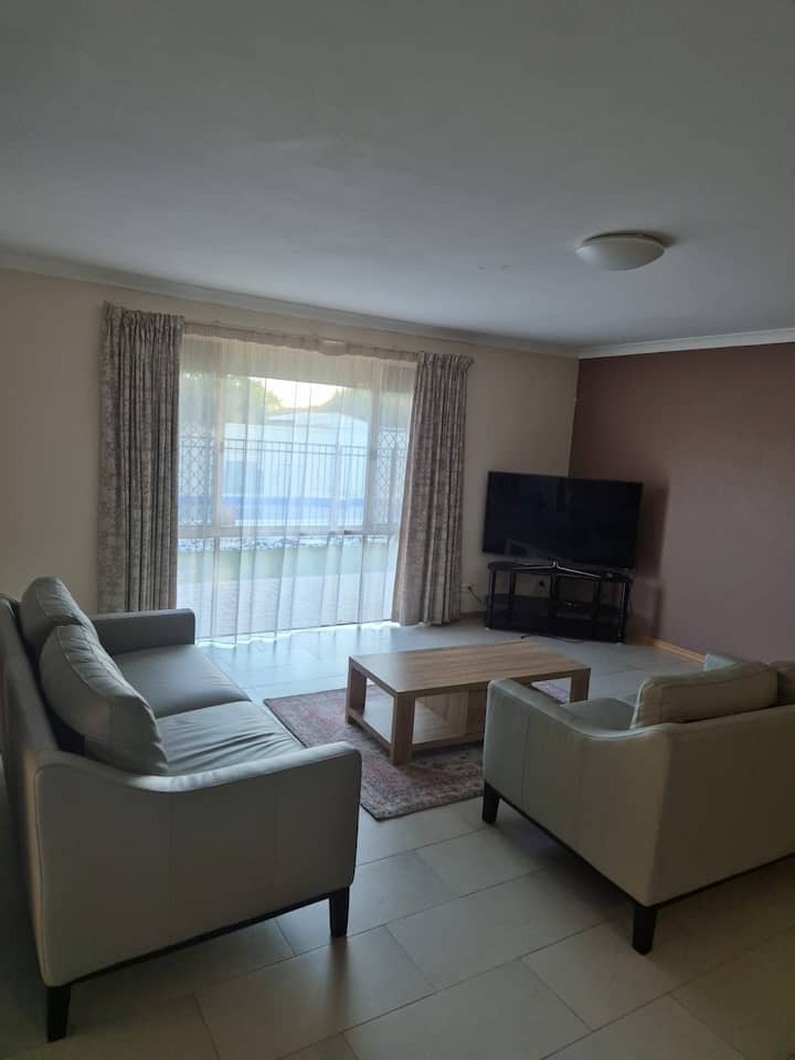 4 X Bedrooms, 2 X Bathrooms, 4 Beds For 7 Guests - Perth