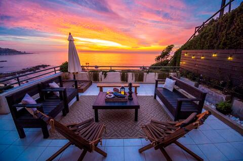 Spacious Remodeled Beachfront Apartment