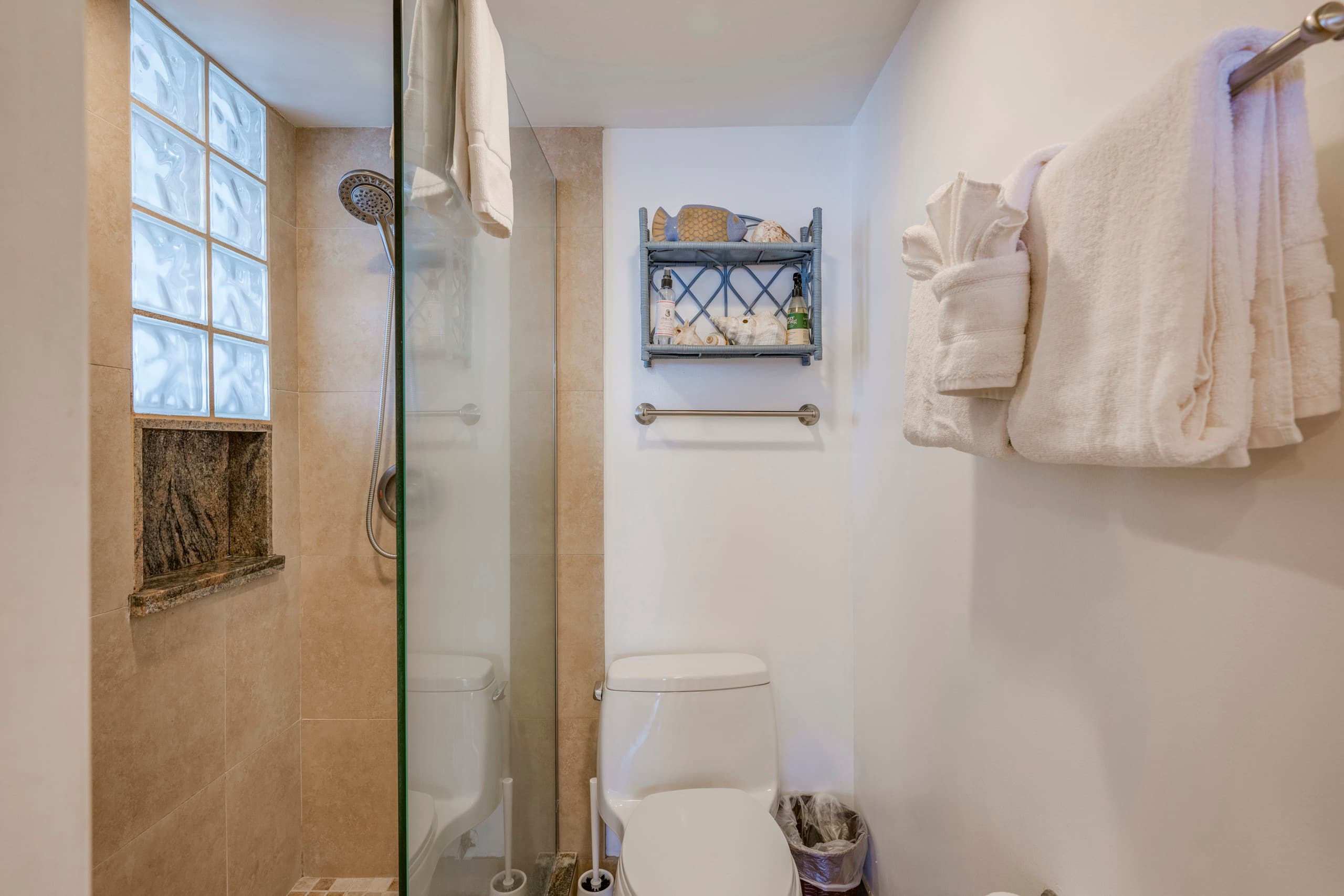 1BR 1BA Corner Condo with Unbelievable Ocean Views - Image 21