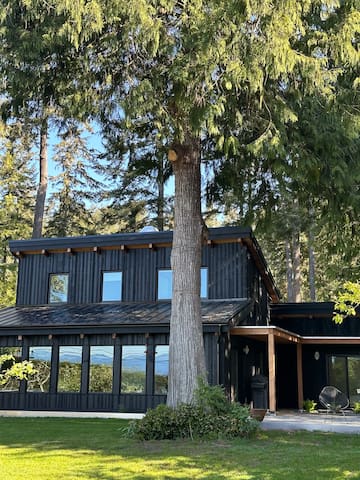 “La Finca” | Home in Shirley