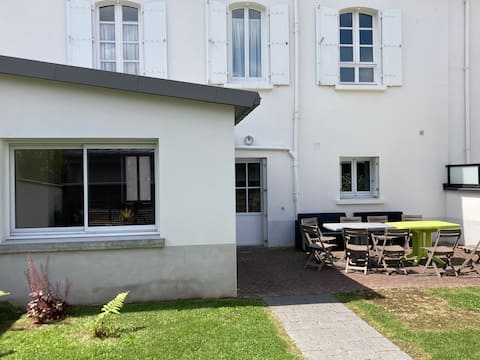 Villa Cap Horn with private garden