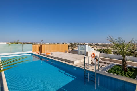 Stylish Apartment in Ghaxaq, with Pool