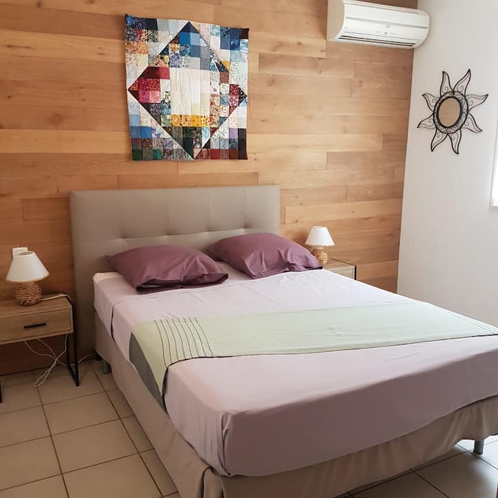 חדר שינה 1 (מיטה אחת 140/190)