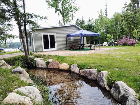 Hunters Lake Creek cabin trails, wifi, firepit,pet