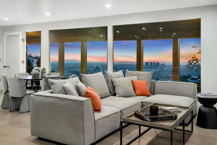 Sunset Château Overlooking the City gallery image 4