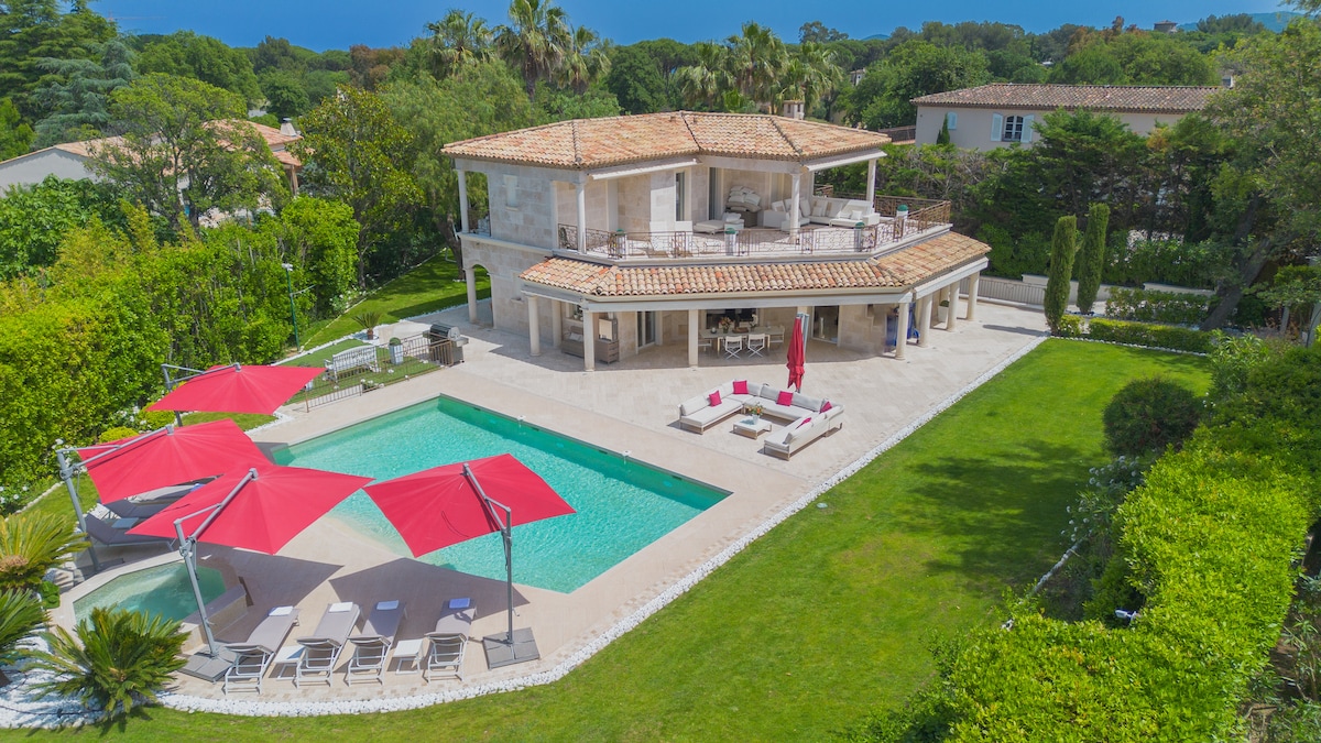 Maison Iris — view 2