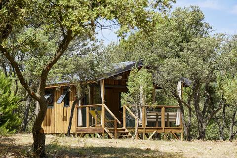 Family eco-lodge in the Luberon Nature Park