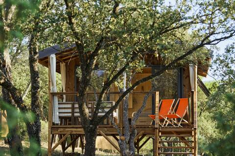 Eco-lodge in the Luberon Nature Park