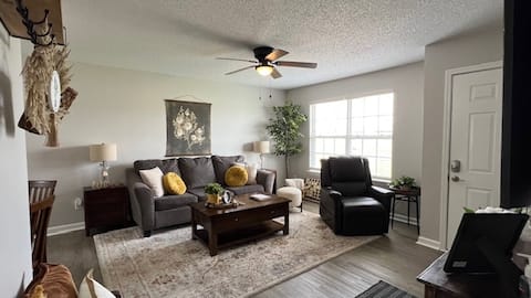 Successful Airbnb property: Urban Bliss Two /2 bedroom plus sleeper sofa in Cleveland