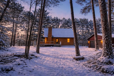 Modern & Cozy Cabin Sitting on 10 Acres Of Privacy