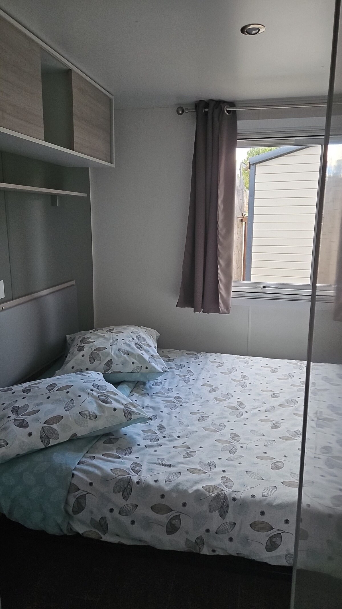 საძინებელი 1