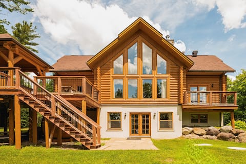 Fiddler Lake Resort: Exclusive Chalet + Hot Tub