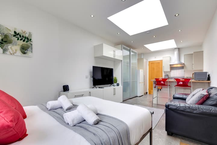 Central & Modern Cabin On Mill Road - Cambrige (UK)