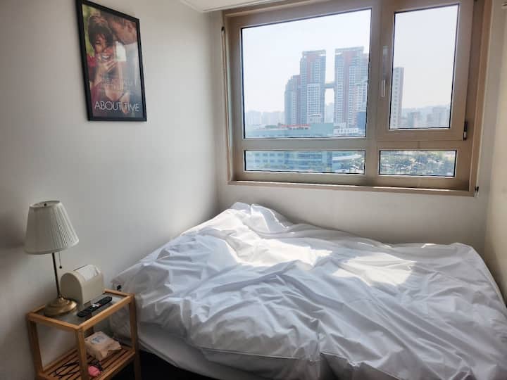 [Vera House] Dongmyo Station 1 minute/Namsan Tower view/50-inch TV/gym free/ddp 15 minutes
