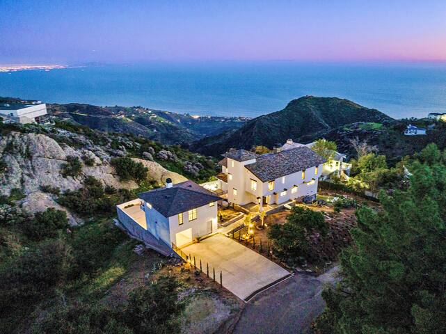 Malibu Cloud Mansion – Ocean Views, 2+ Acres gallery image 4