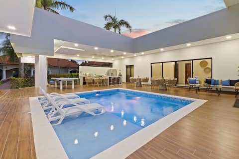 +14Tela Luxury Beach House Private Pool Playground