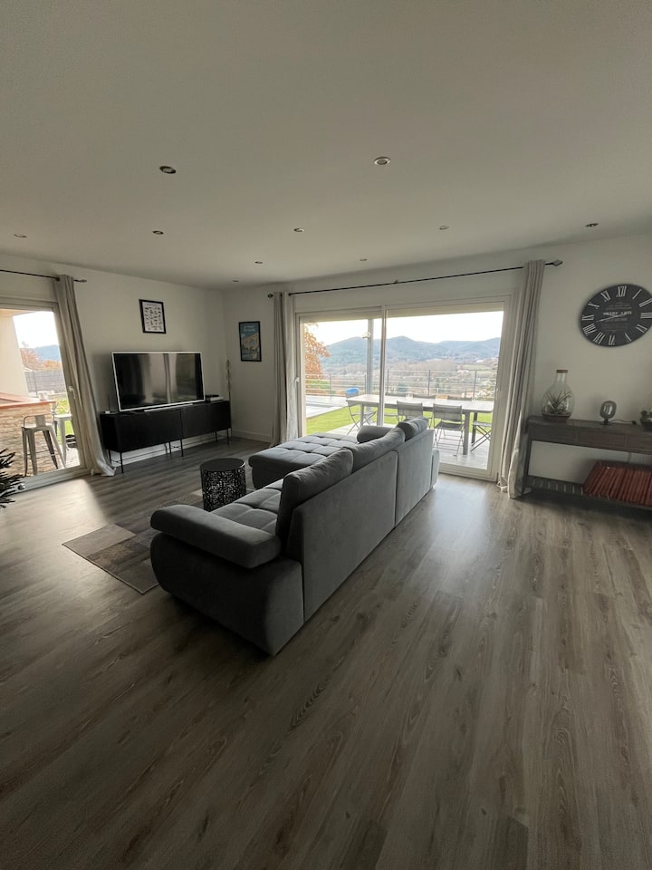 მისაღები ოთახი