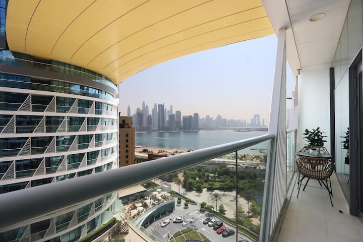 Beachfront 1br | Seven Palm Rooftop Pool & Views - Dubai
