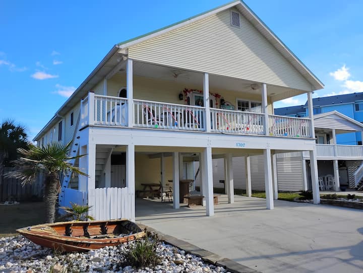 Family-friendly Home W/game Room - Carolina Beach, NC