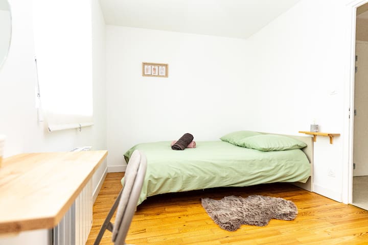 Საძინებელი 2 - ორადგილიანი საწოლი 140 × 190