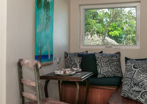 Popular Airbnb listing: One bedroom cottage on the water in Coral Bay