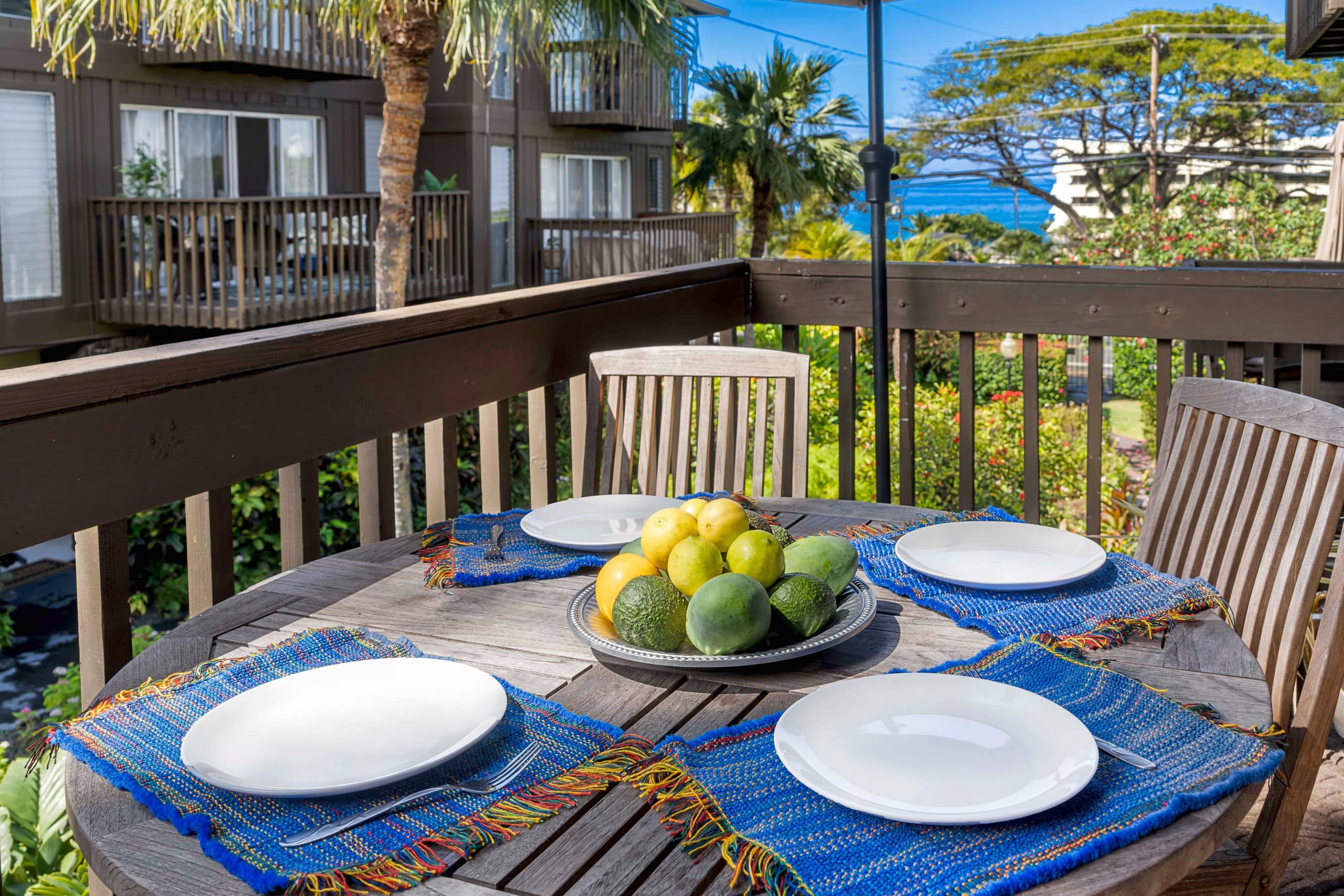 Townhouse in Kailua-Kona · ★4.93 · 1 bedroom · 2 beds · 1.5 baths - Image 39