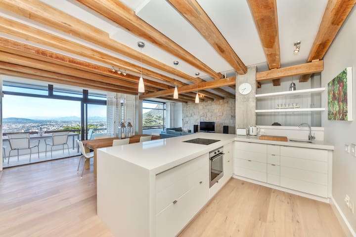 Breathtaking Holiday Home