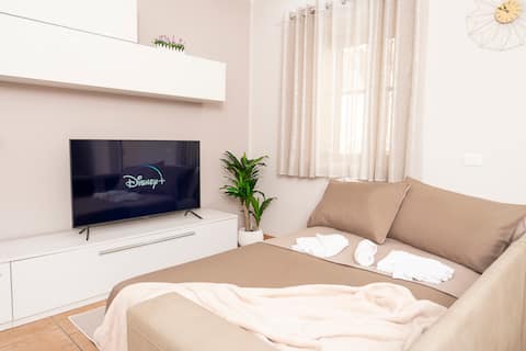 Popular Airbnb listing: Attention - This New and Exclusive Residence . . . in Messina