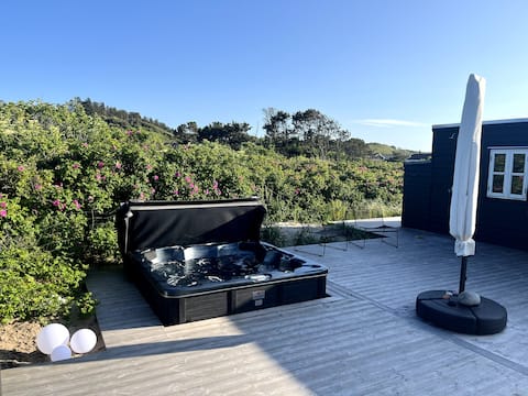 Outdoor spa | Fenced natural grounds | 300 m. from the beach