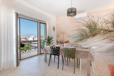 Popular Airbnb listing: "Extra_Large" central apartment in Sorrento