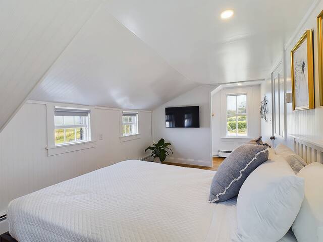 1661 Farm & Gardens Cottage gallery image 2