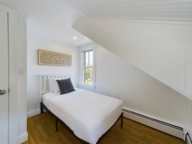 1661 Farm & Gardens Cottage gallery image 4