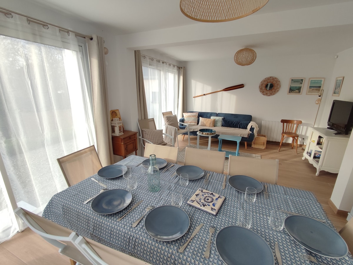 Top performing Airbnb: Getaway to Quimiac, walking distance to the beach in Mesquer