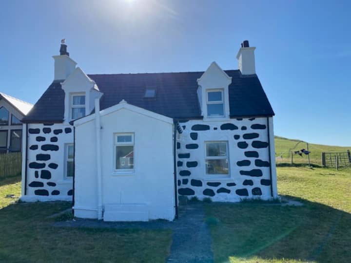 Cottage In Vatersay Village - Barra