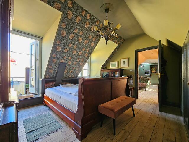 Magical fairytale penthouse. gallery image 3